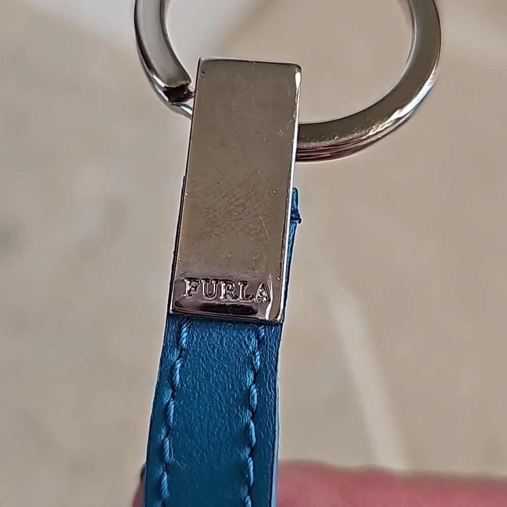 Ferla Turquoise And Silver Heart Keyring - OS